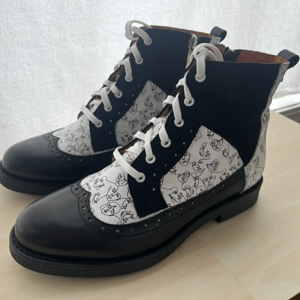 Embassy London Lace-Up Ankle Boots